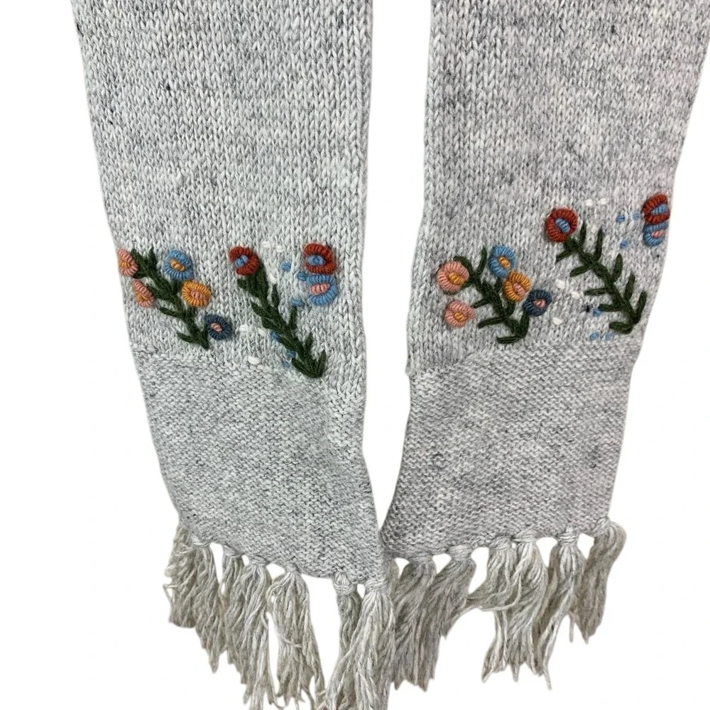 Royal Collection Gray Wool Knit Scarf Floral Embroidered Fringe